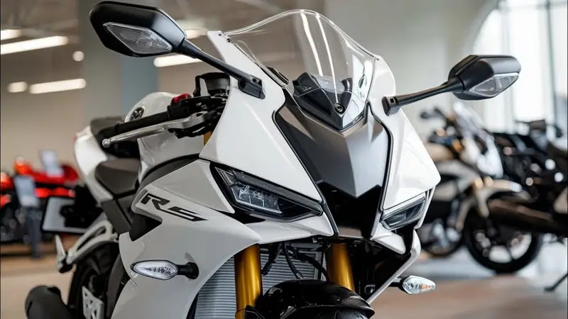 Yamaha R15 V5