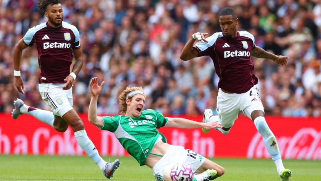 Brilliant Battle: Newcastle Hold Aston Villa 0-0 After Konsa Red Card in Premier League Opener