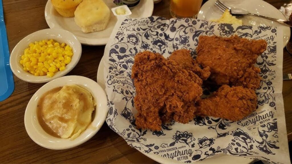 Cracker Barrel Unveils Powerful New Logo and Irresistible Fall Menu in Michigan