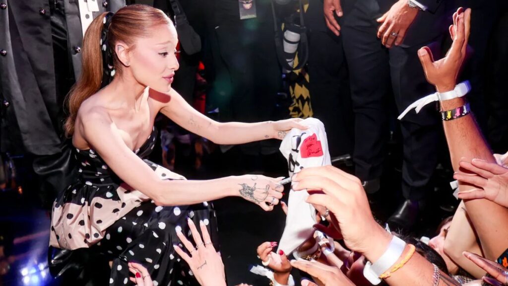 Ariana Grande Shines: 4 Stunning VMAs 2025 Looks