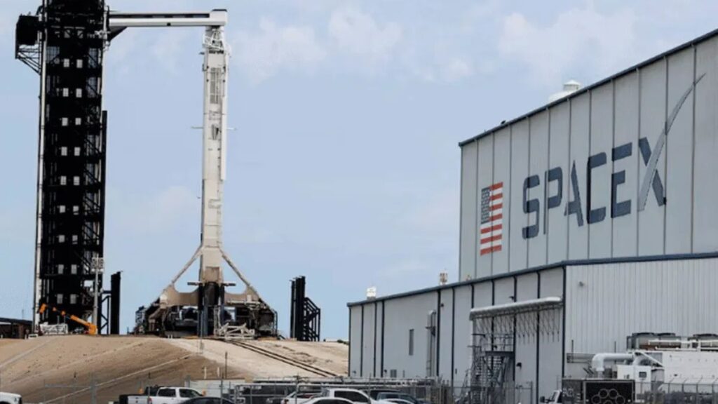 EchoStar Sells Spectrum to SpaceX