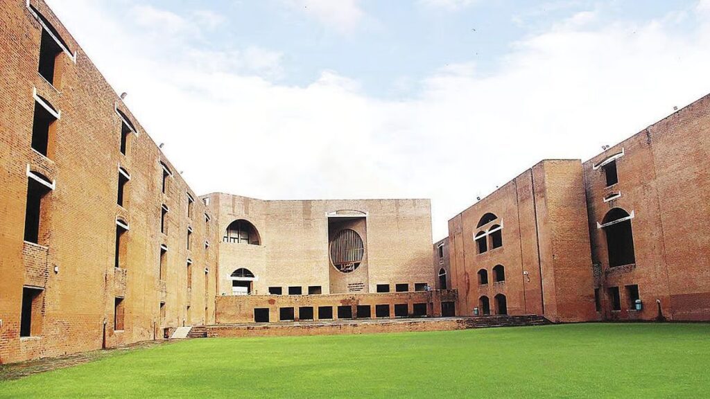 IIT Madras Tops NIRF Rankings 25: 7-Year Powerful Excellence