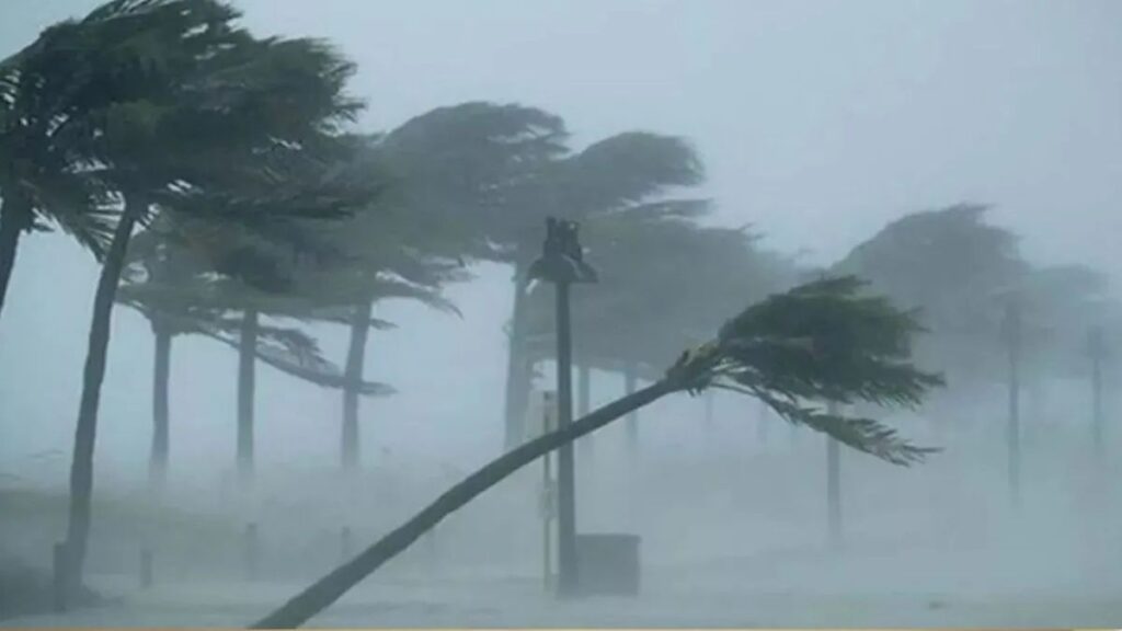 Powerful IMD Alert: Cyclone Shakti in Maharashtra till Oct 7