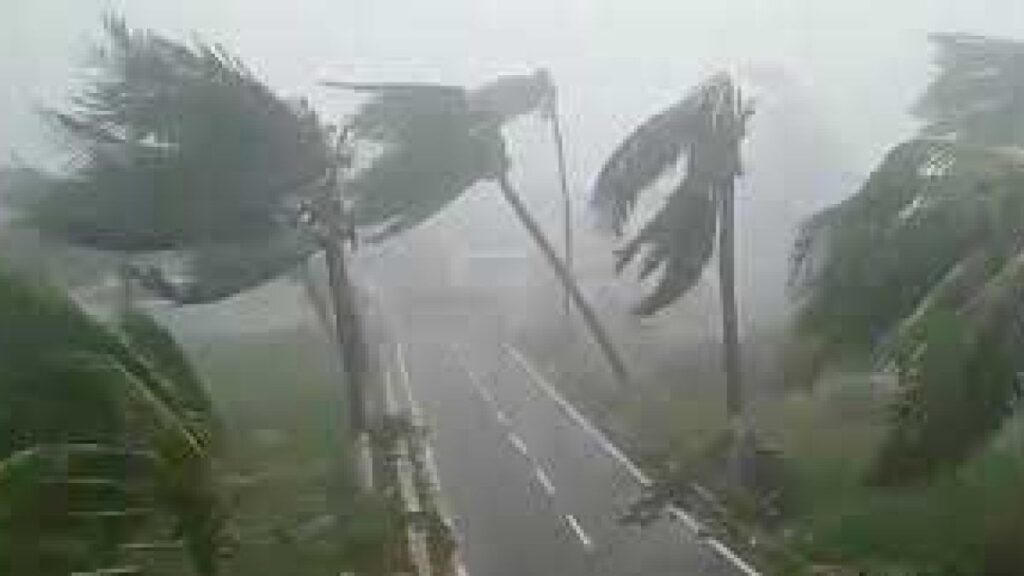 Powerful IMD Alert: Cyclone Shakti in Maharashtra till Oct 7