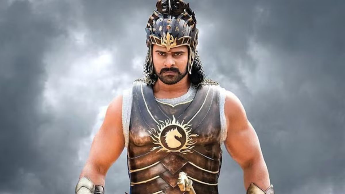 Powerful Reveal SS Rajamouli’s 3D Epic Unveiled
