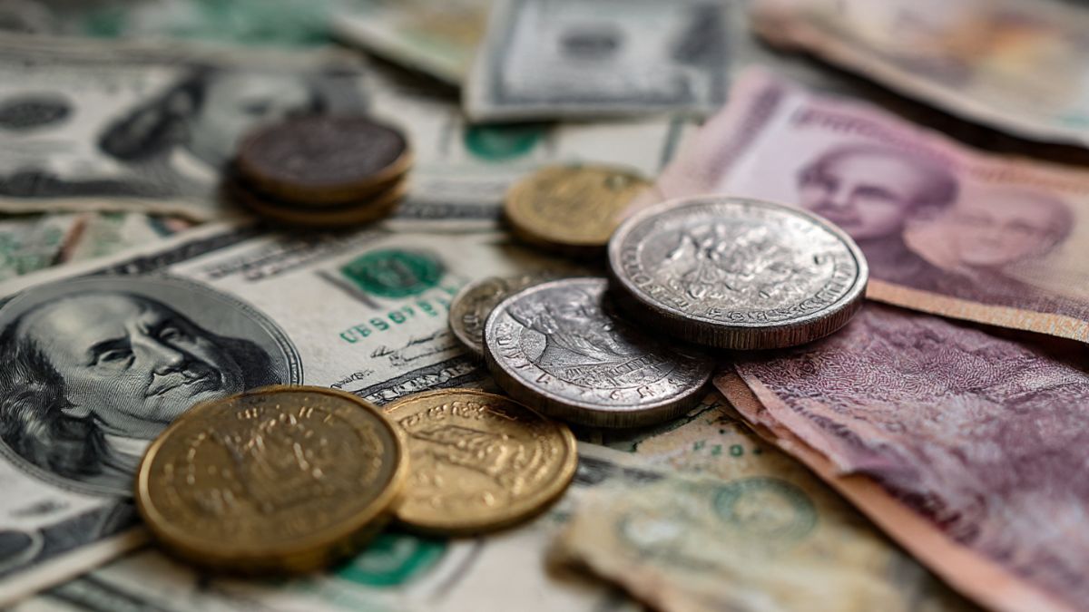 Rupee Crashes to Record Low 5 Positive Epic Insights