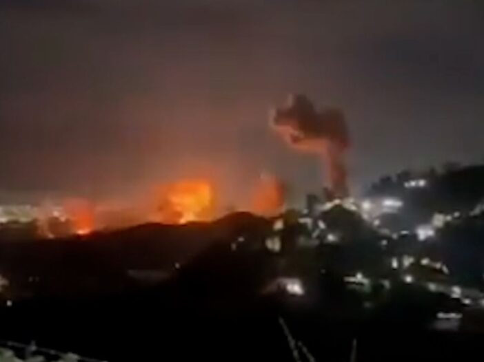 US Strikes Venezuela 5 Bullish Forces Lift Gold