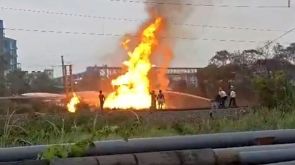 Haldia Petrochemicals Pipeline Erupts in Flames 20 Shoking Incident