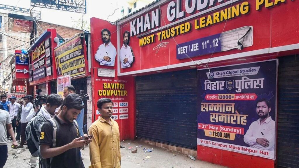 Khan Sir Attack Students Rally in Massive Show of Solidarity in Patna